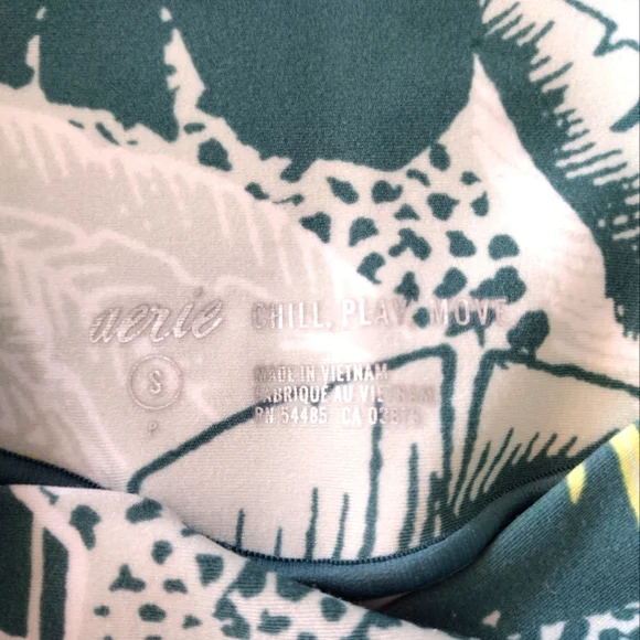 Aerie Offline High Rise Tropical Print Leggings - Picture 7 of 7